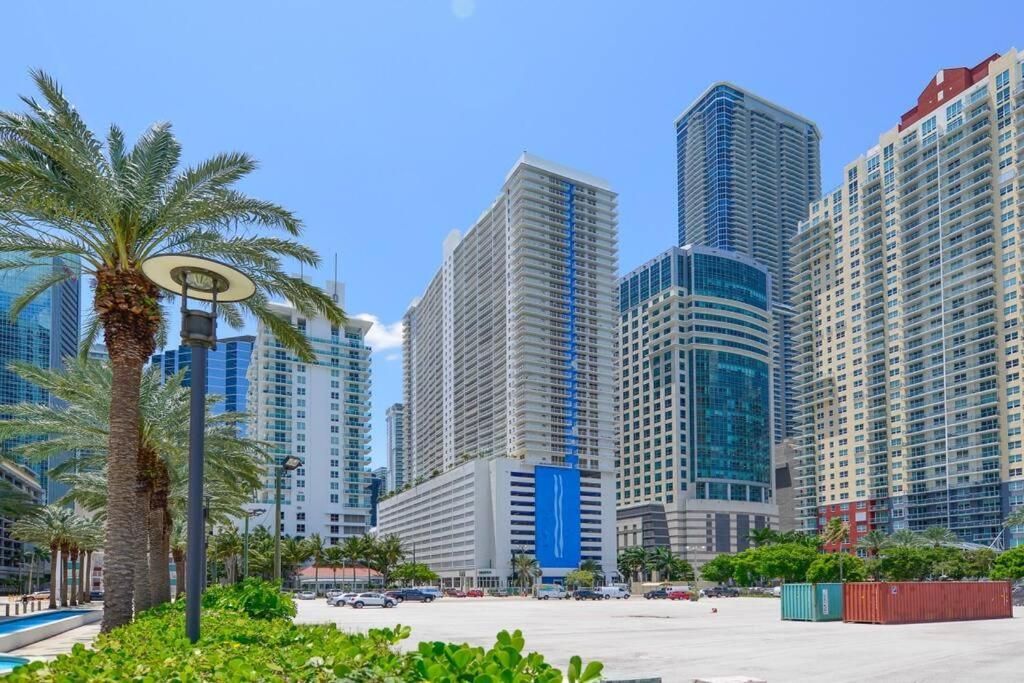 Amazing High-rise @brickell With Pool Appartement *